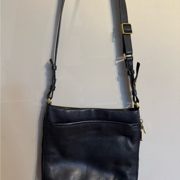 Elegant Fossil Black Leather Crossbody Bag - Picture 8 of 14